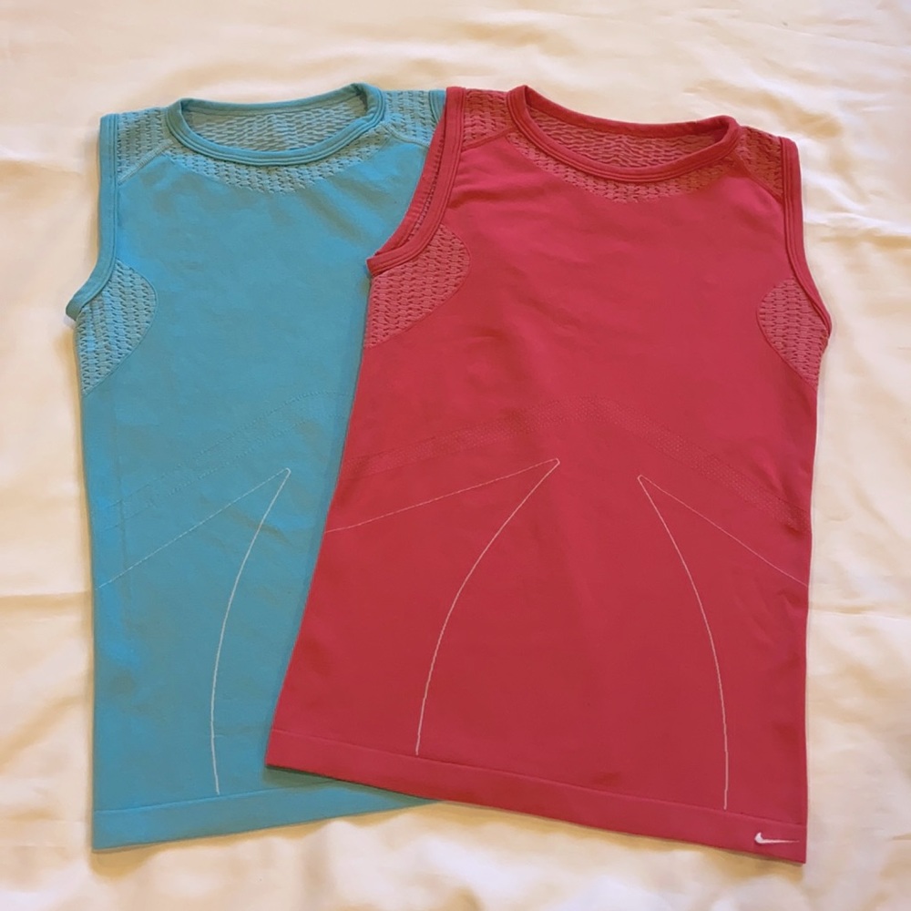 Nike tanks